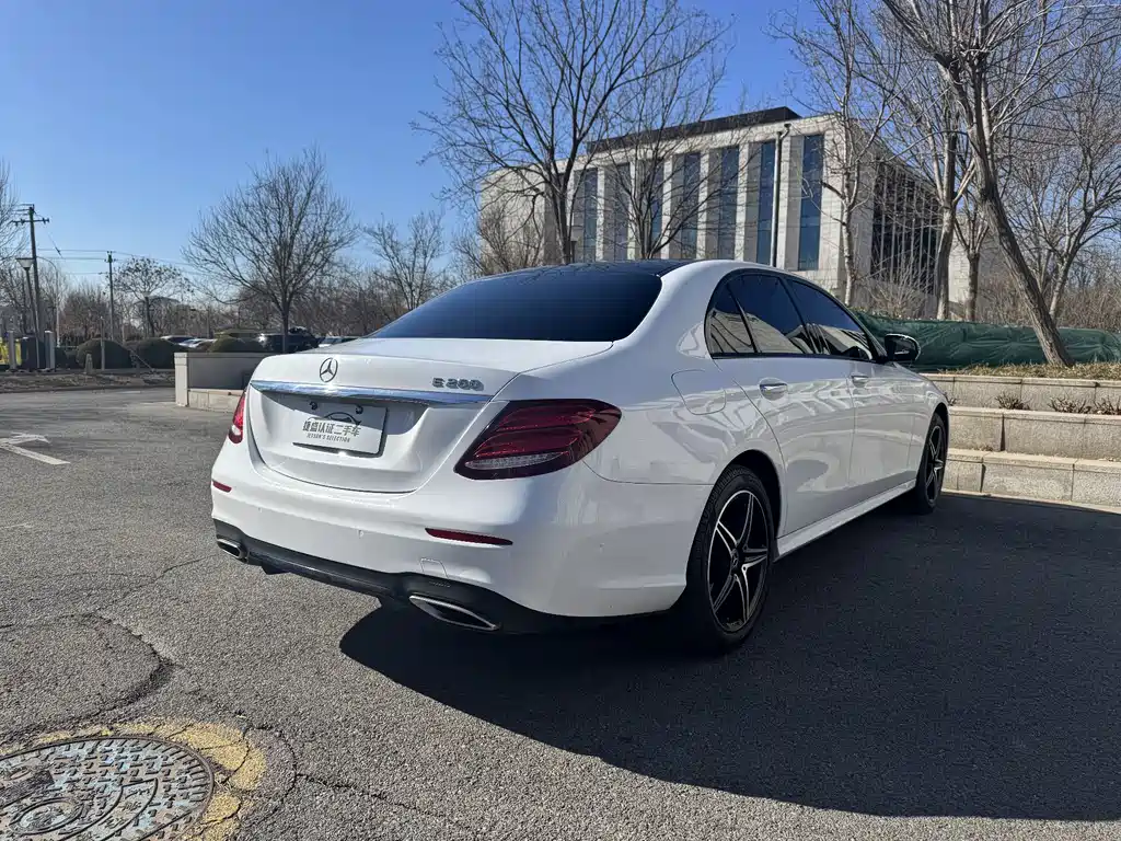 Mercedes-Benz E-Class (Import) — фото 6