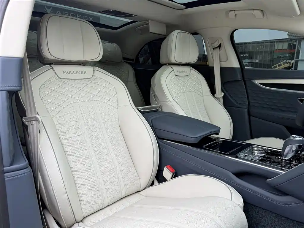 Bentley Flying Spur PHEV — фото 19