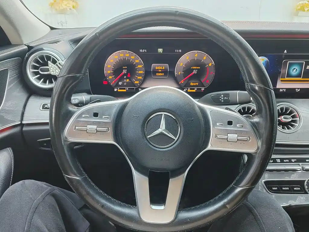 Mercedes-Benz CLS — фото 4