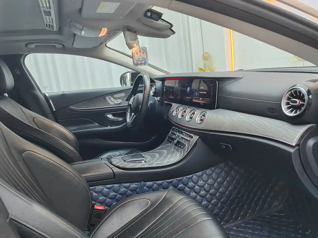 Mercedes-Benz CLS — фото 6