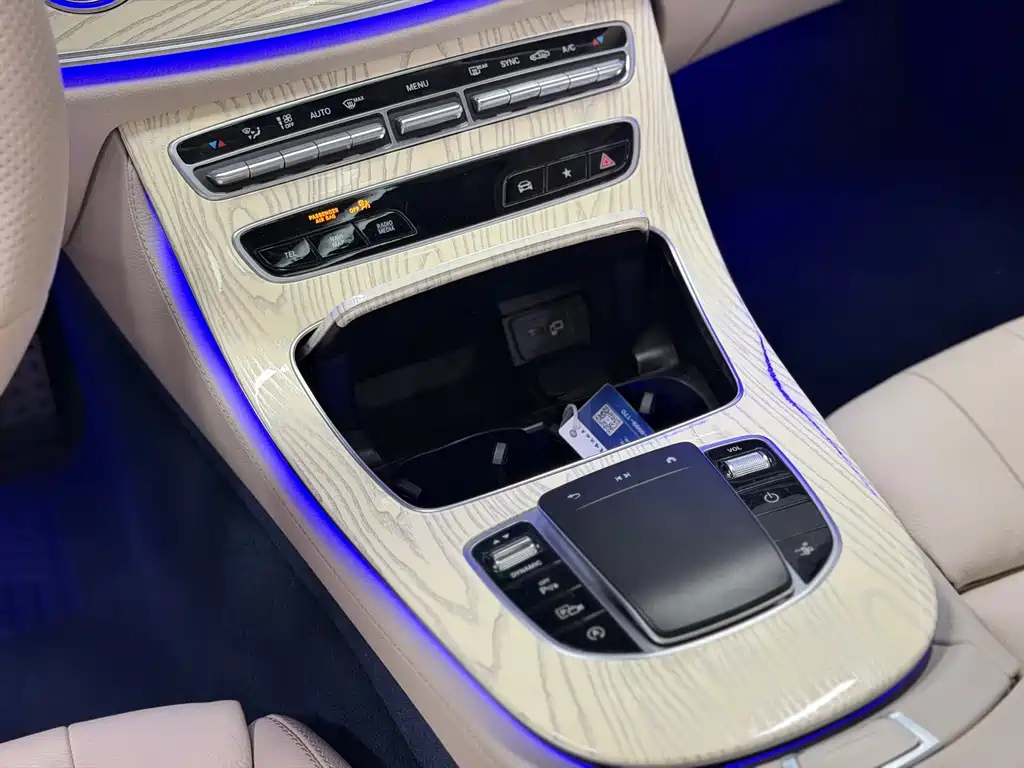 Mercedes-Benz E-Class (Import) — фото 11