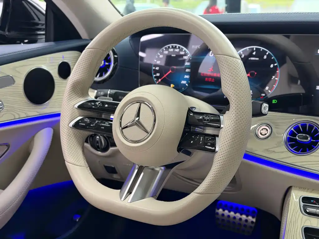 Mercedes-Benz E-Class (Import) — фото 13