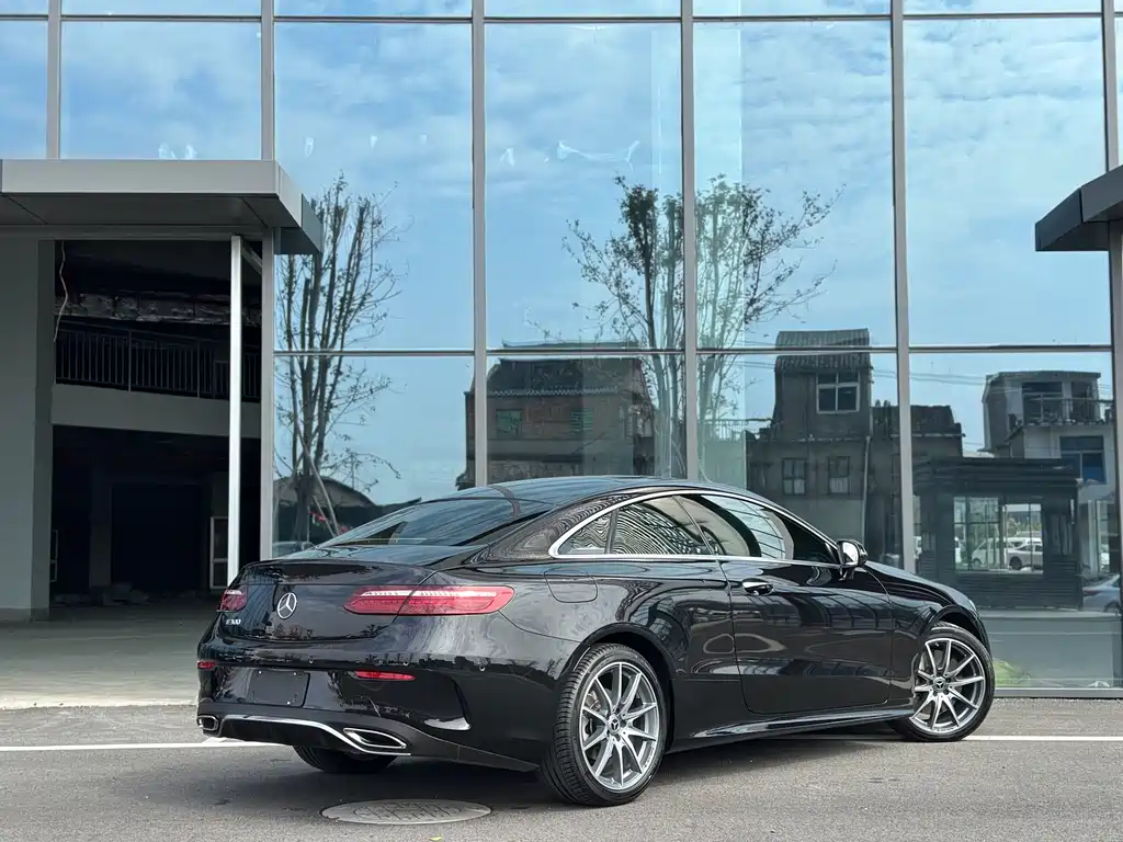 Mercedes-Benz E-Class (Import) — фото 5