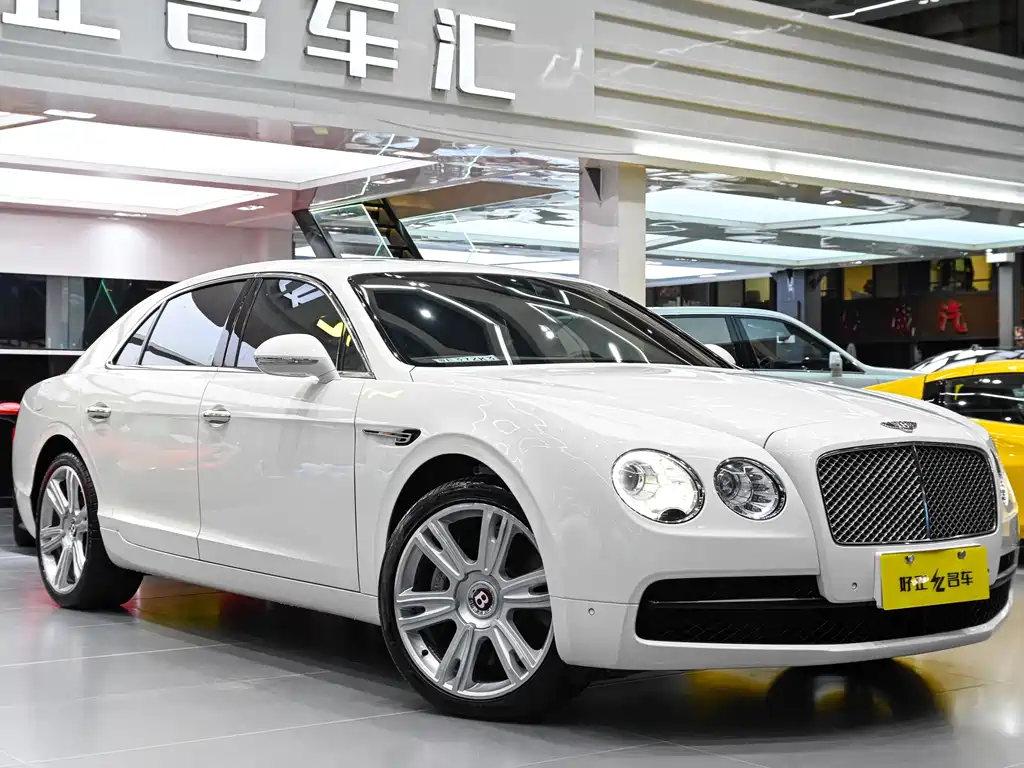 Bentley Flying Spur — фото 3