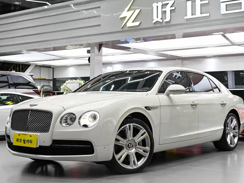 Bentley Flying Spur — фото 4