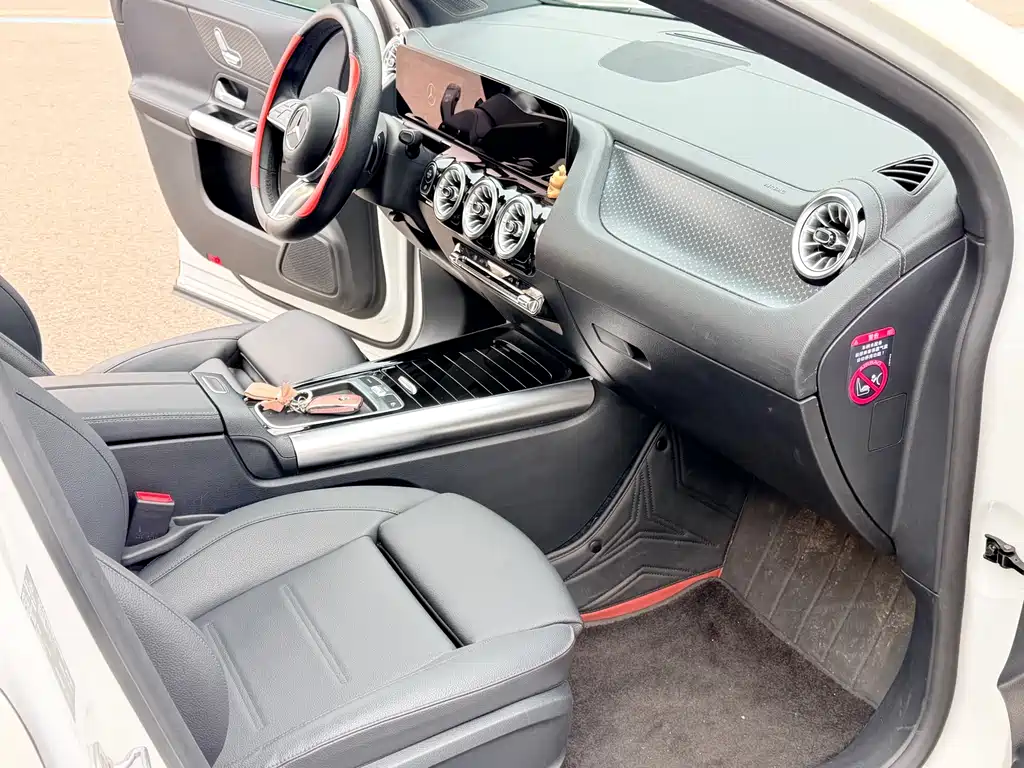 Mercedes-Benz GLA — фото 6