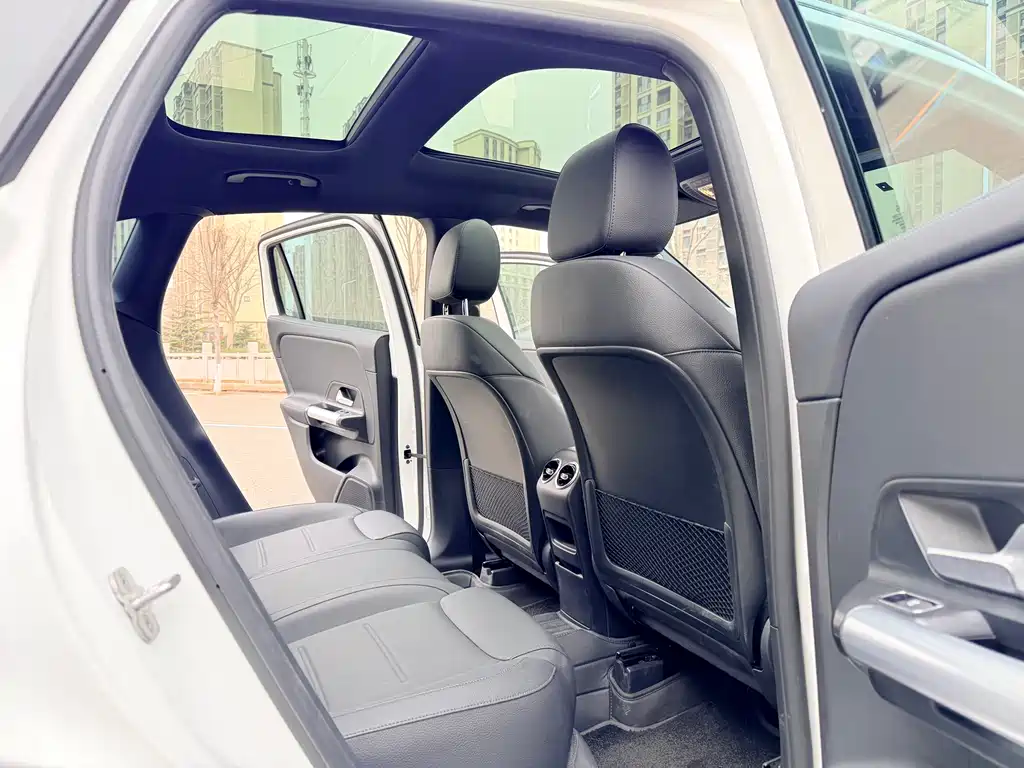 Mercedes-Benz GLA — фото 7