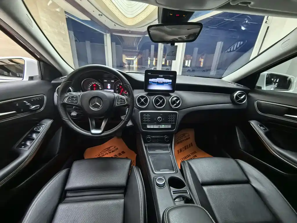Mercedes-Benz GLA — фото 4
