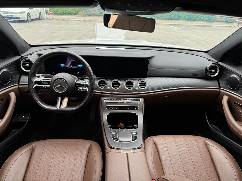 Mercedes-Benz E-Class (Import) — фото 11