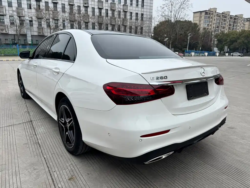 Mercedes-Benz E-Class (Import) — фото 4