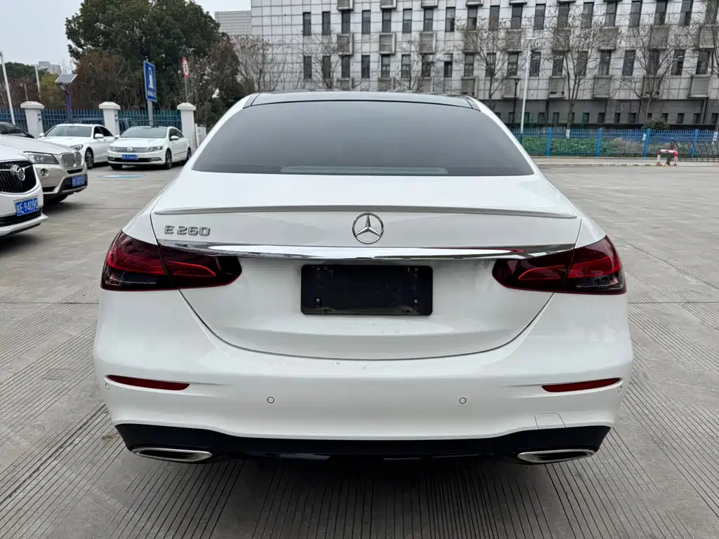 Mercedes-Benz E-Class (Import) — фото 5