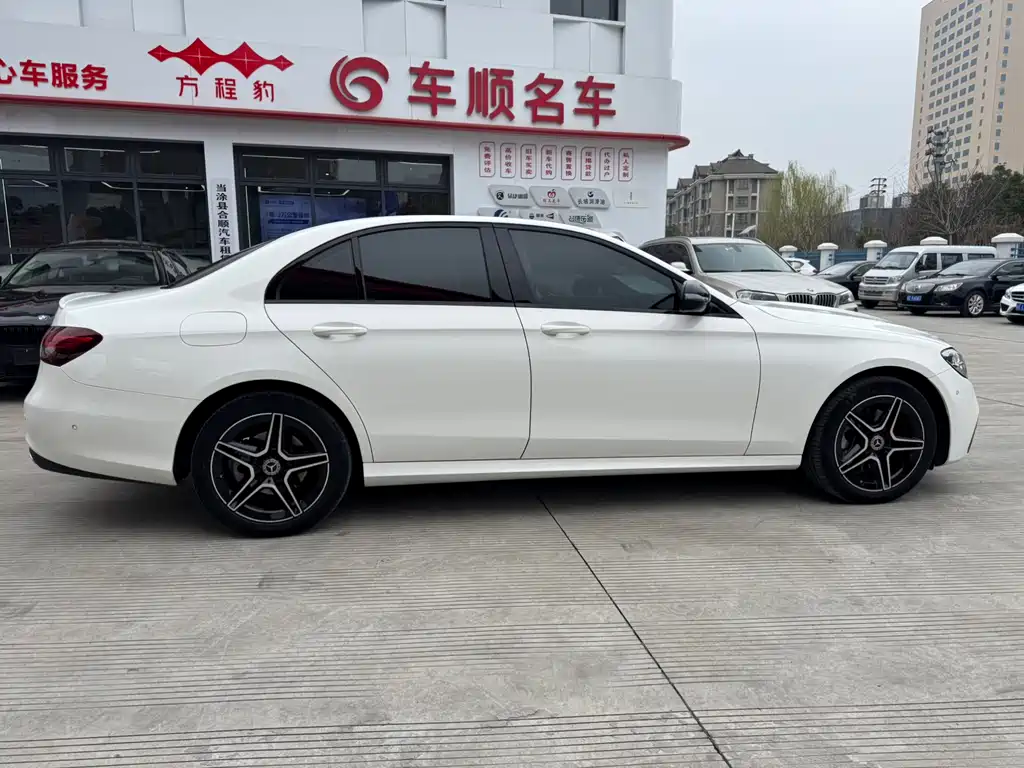 Mercedes-Benz E-Class (Import) — фото 6