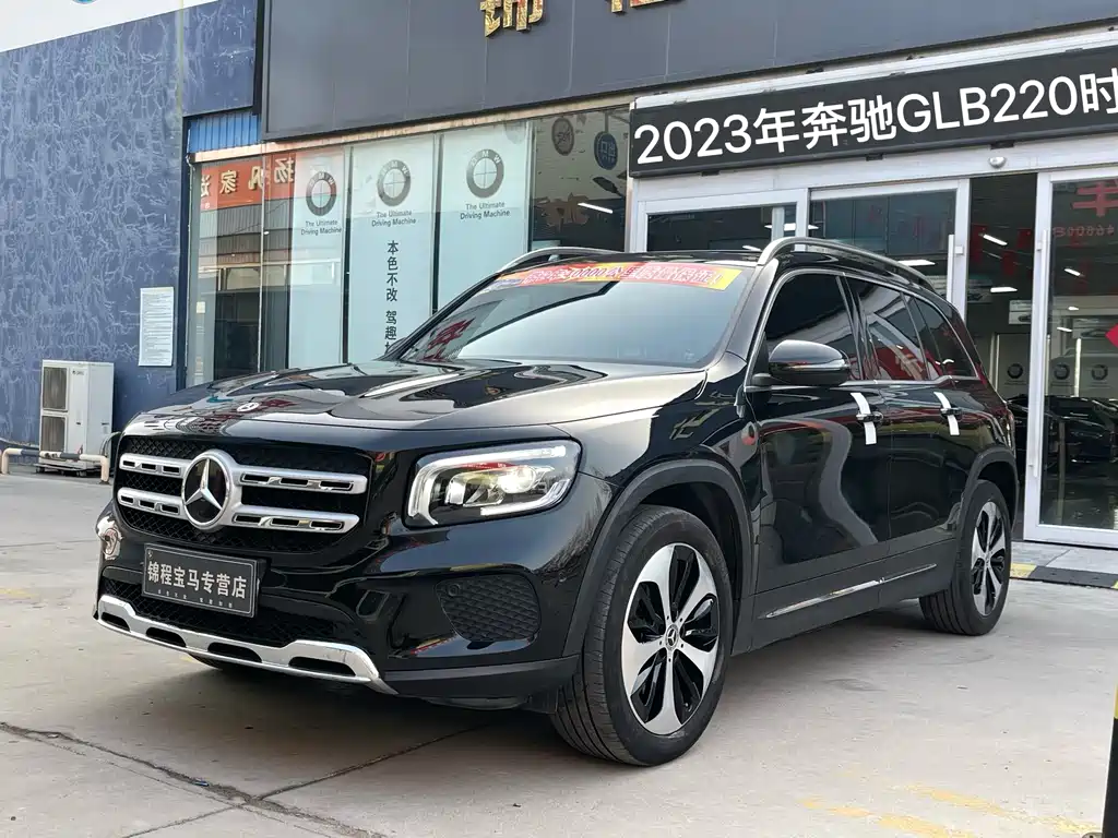 Mercedes-Benz GLB — фото 2