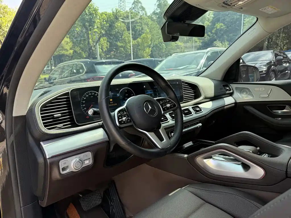 Mercedes-Benz GLE — фото 10