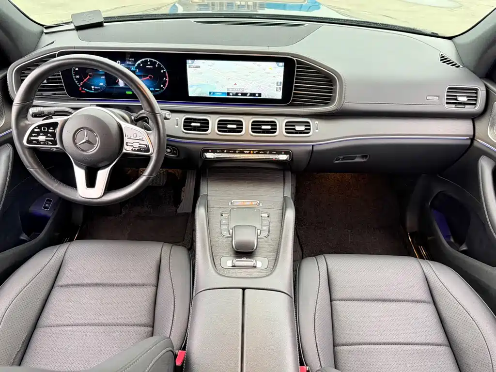 Mercedes-Benz GLS — фото 6
