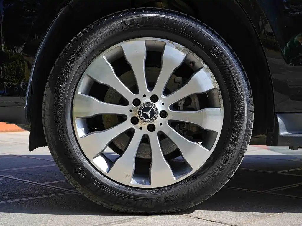 Mercedes-Benz GLS — фото 23