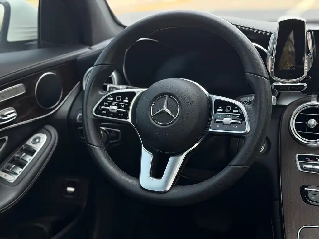 Mercedes-Benz GLC — фото 13