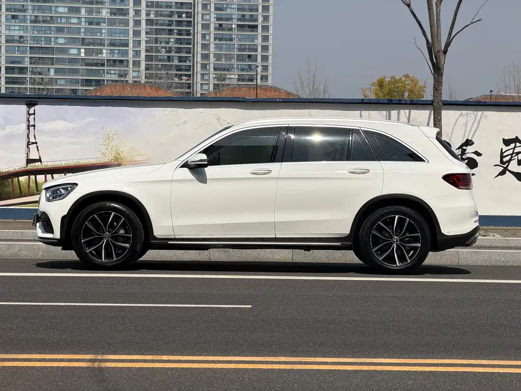 Mercedes-Benz GLC — фото 6