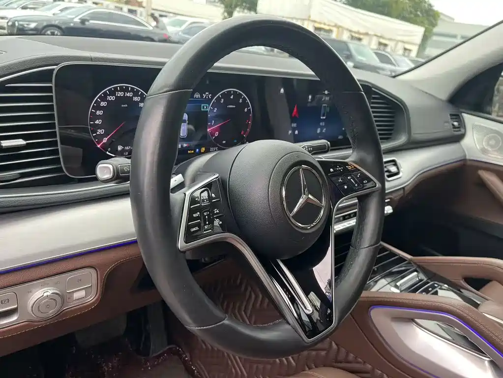 Mercedes-Benz GLE (Import) — фото 21
