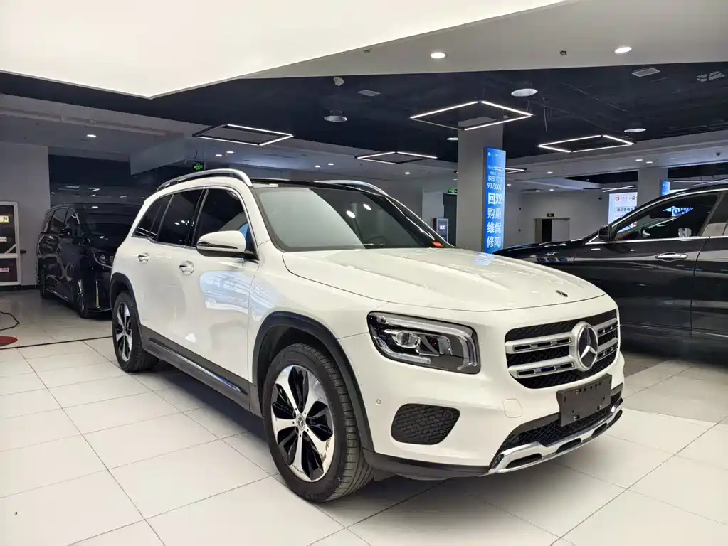 Mercedes-Benz GLB — фото 3