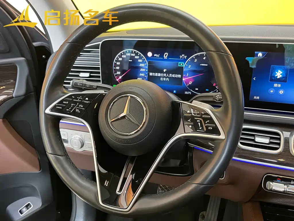 Mercedes-Benz GLE — фото 9