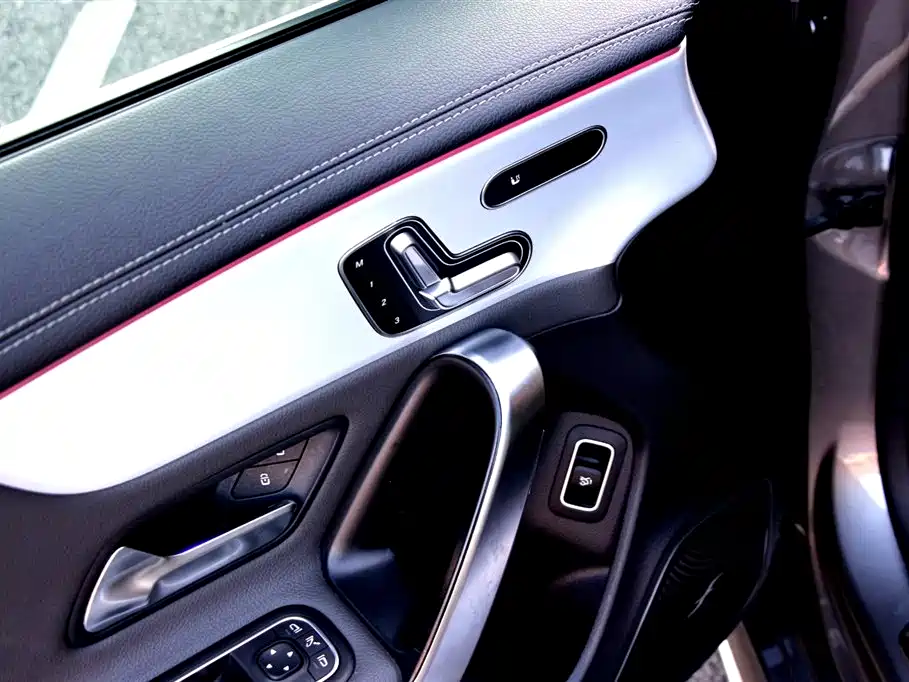 Mercedes-Benz CLA AMG — фото 5