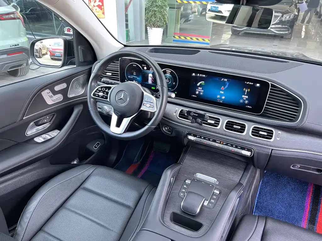 Mercedes-Benz GLE — фото 10