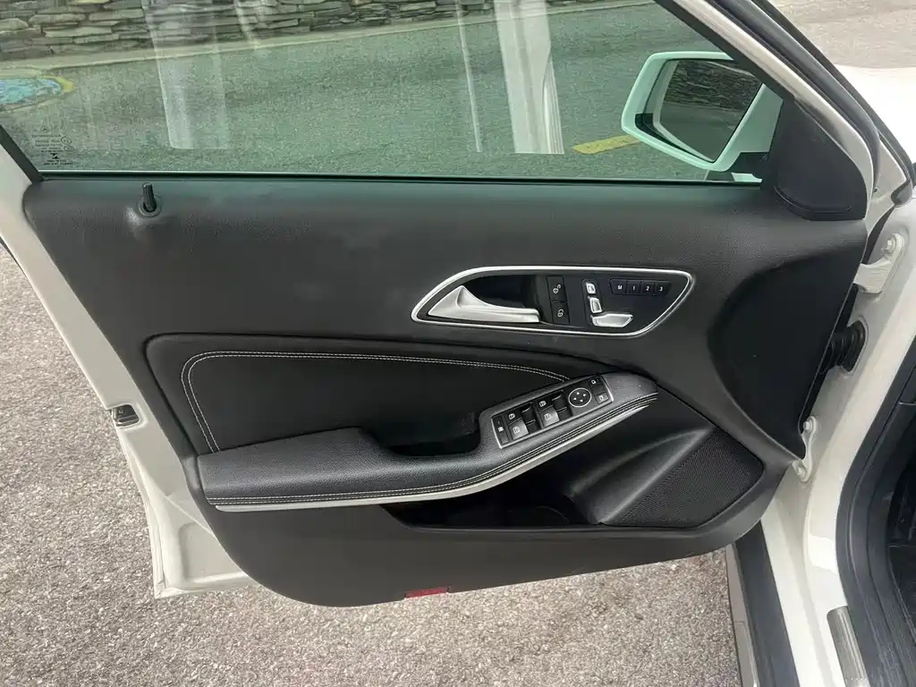 Mercedes-Benz GLA — фото 13