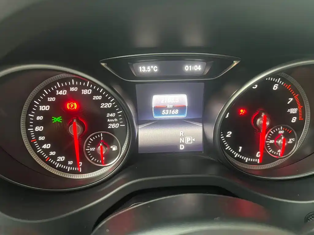 Mercedes-Benz GLA — фото 15