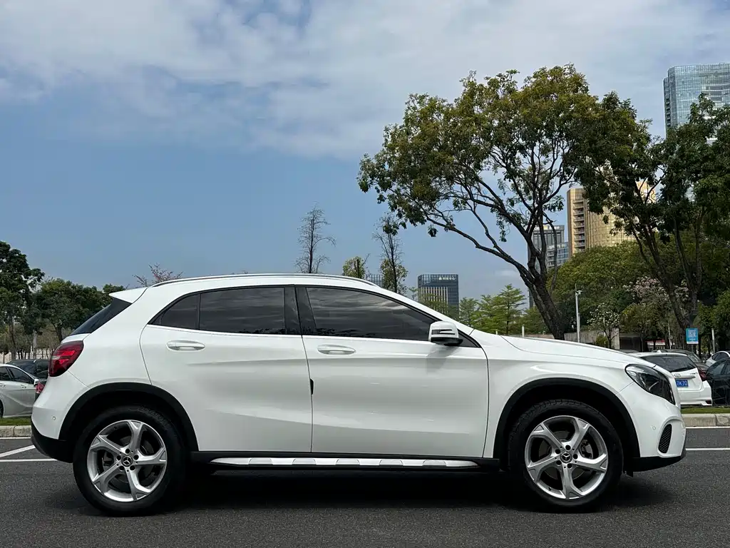 Mercedes-Benz GLA — фото 15