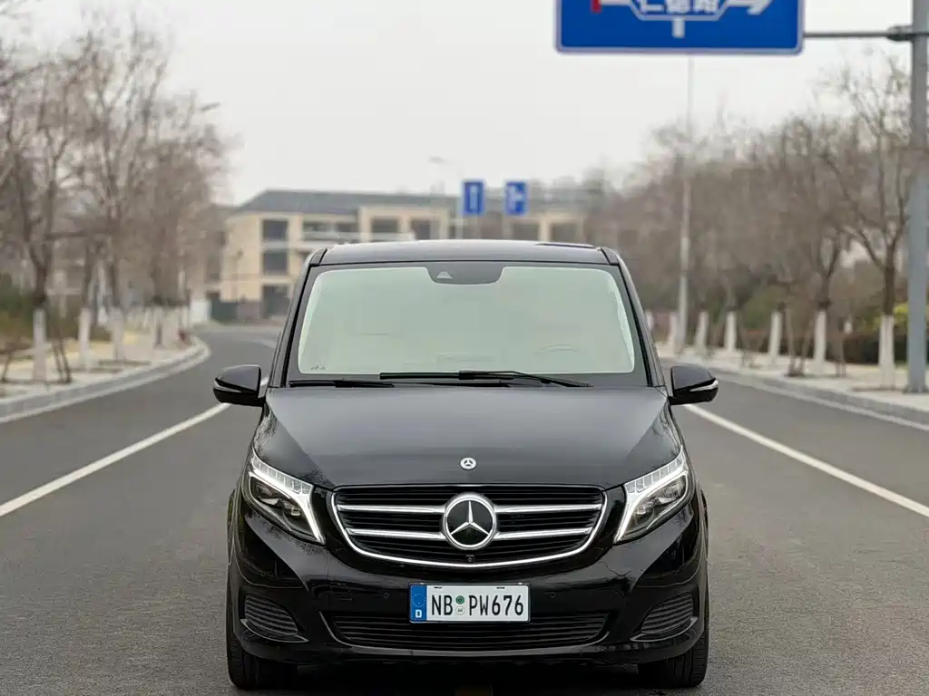 Mercedes-Benz V-Class — фото 2