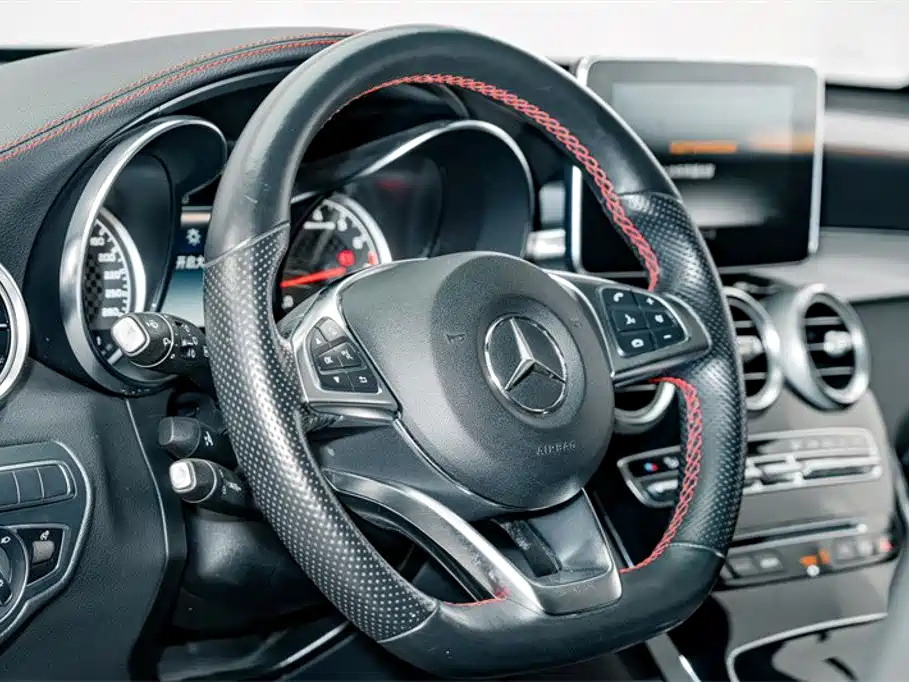 Mercedes-Benz GLC AMG — фото 9
