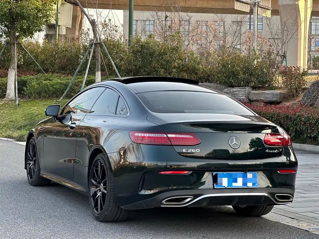 Mercedes-Benz E-Class (Import) — фото 4