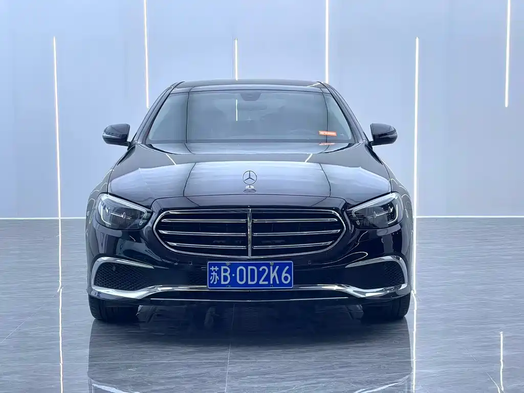 Mercedes-Benz E-Class — фото 2