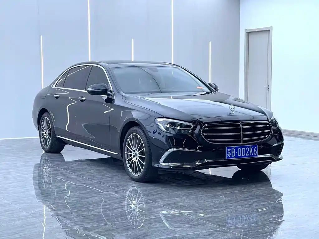 Mercedes-Benz E-Class — фото 3