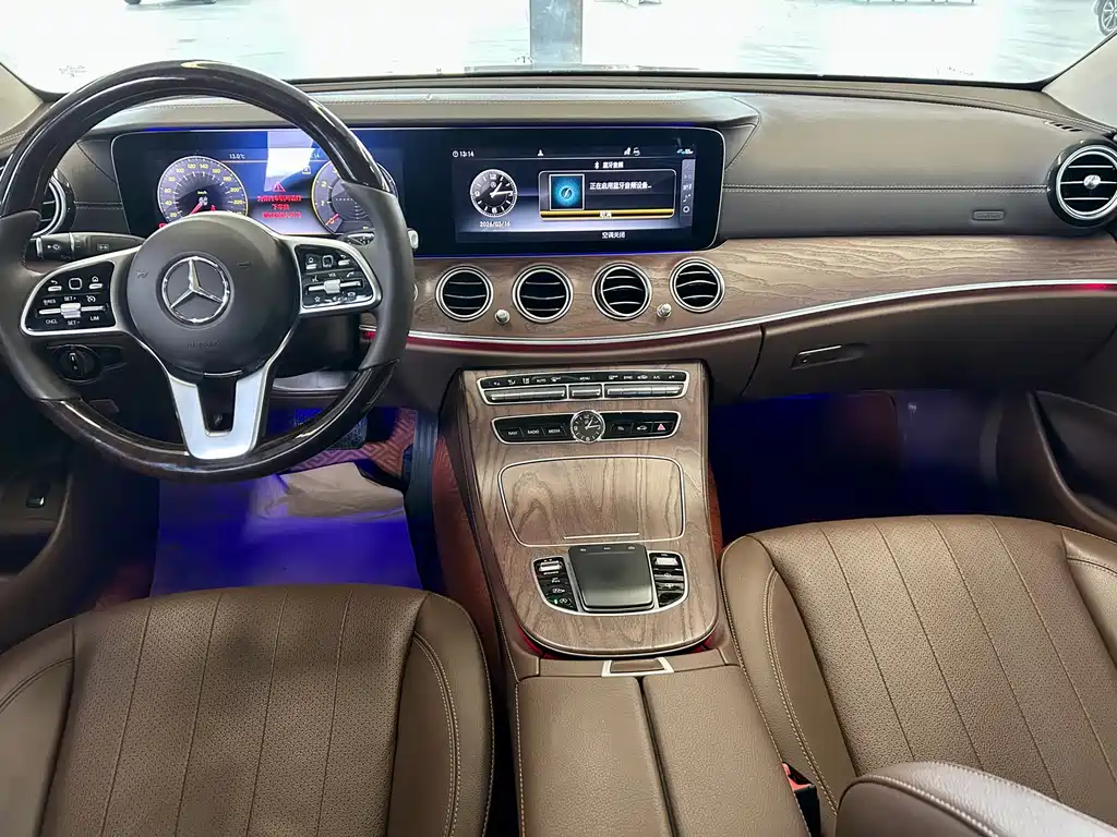 Mercedes-Benz E-Class — фото 10