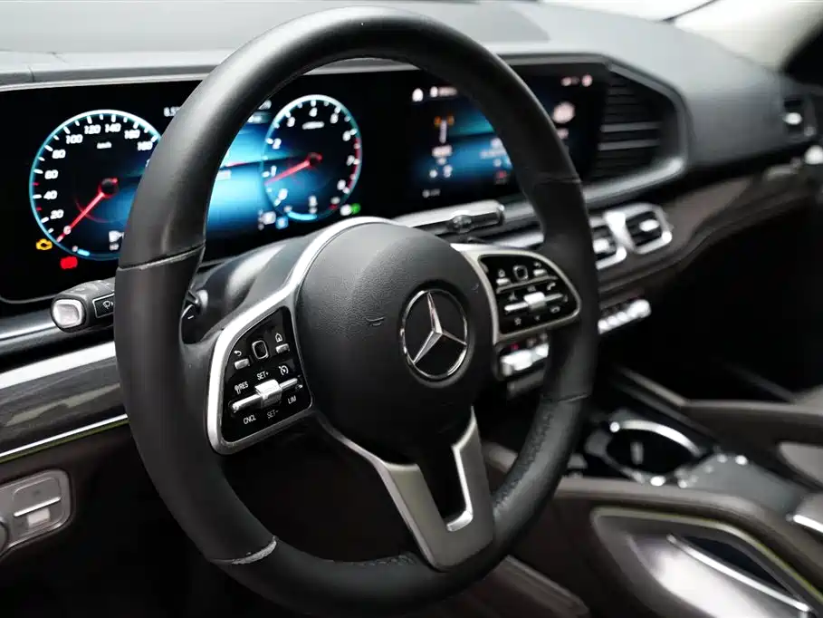 Mercedes-Benz GLE — фото 8
