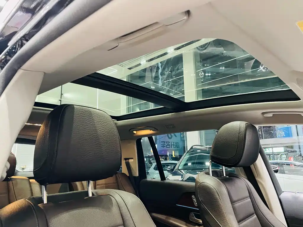 Mercedes-Benz GLS — фото 16