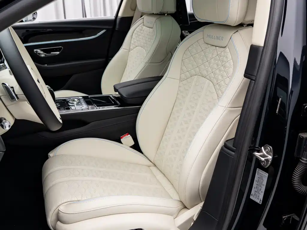 Bentley Flying Spur — фото 14