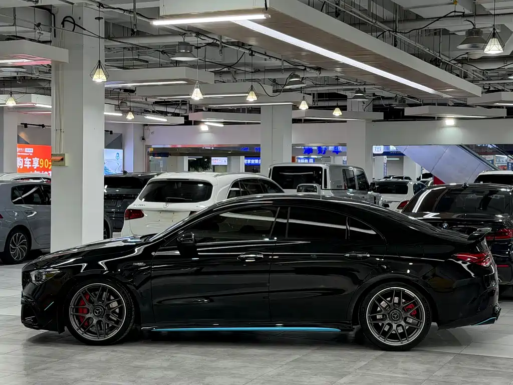 Mercedes-Benz CLA AMG — фото 7
