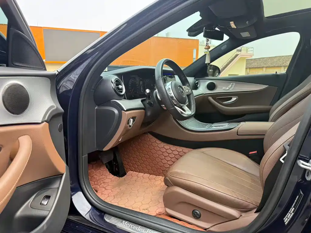 Mercedes-Benz E-Class (Import) — фото 4