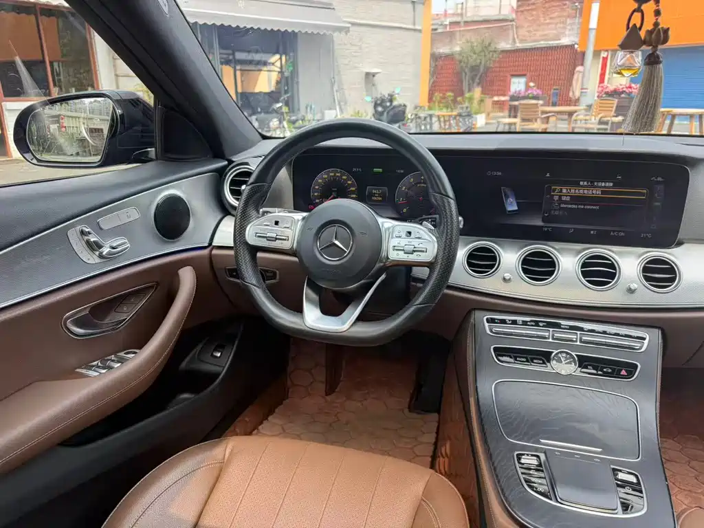 Mercedes-Benz E-Class (Import) — фото 6