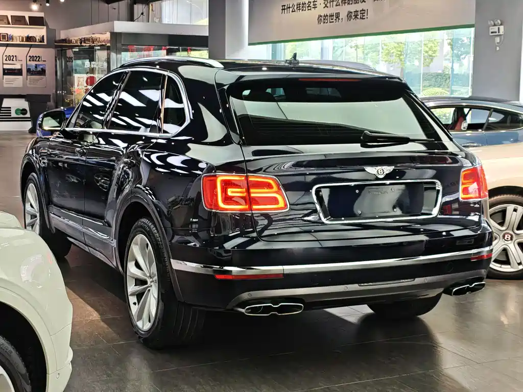 Bentley Bentayga — фото 4