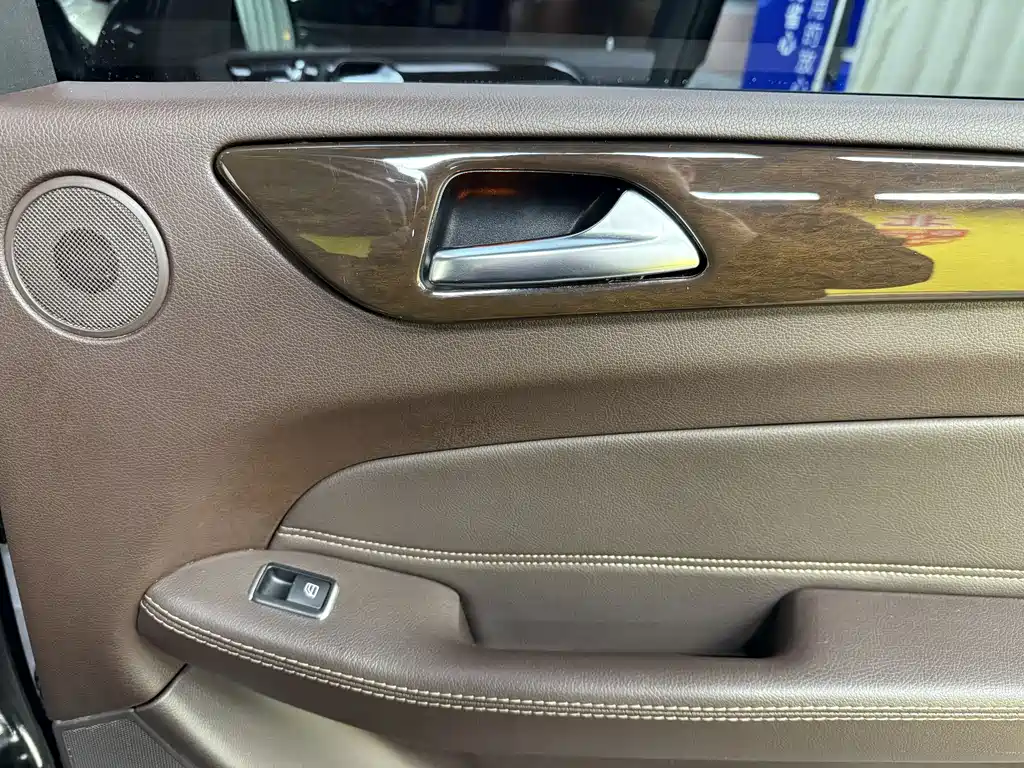 Mercedes-Benz GLS — фото 30