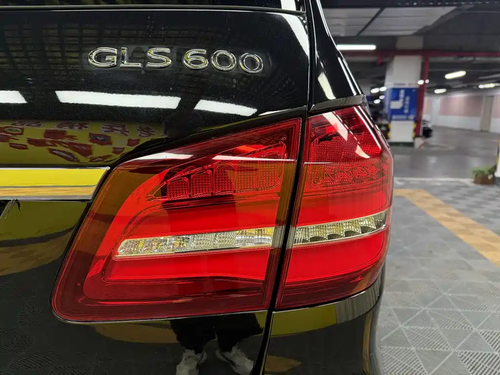 Mercedes-Benz GLS — фото 10