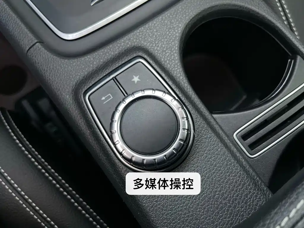Mercedes-Benz GLA — фото 22
