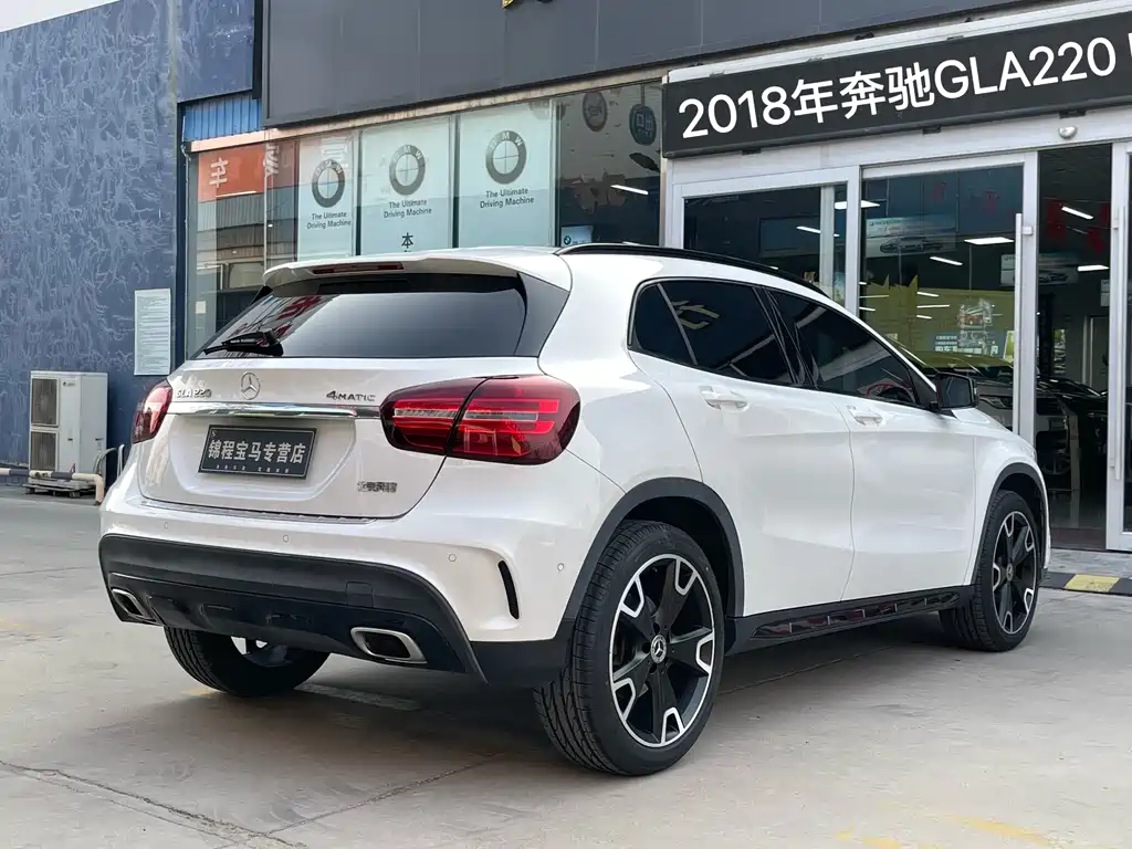 Mercedes-Benz GLA — фото 7