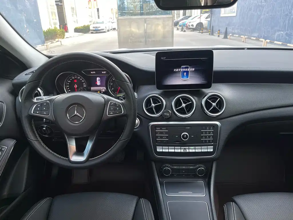 Mercedes-Benz GLA — фото 9