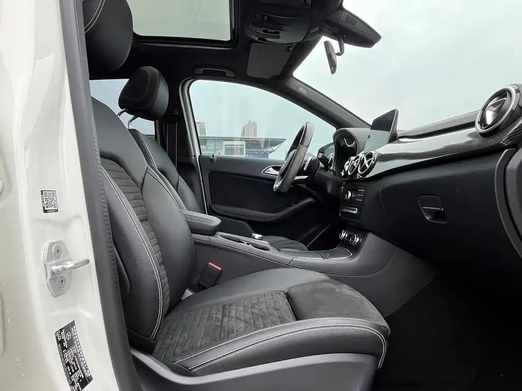 Mercedes-Benz B-Class — фото 11