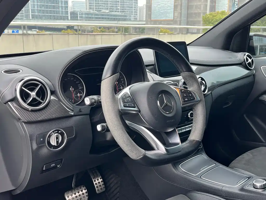Mercedes-Benz B-Class — фото 10